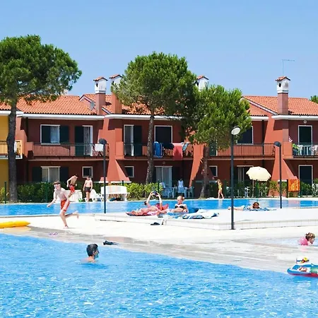 Holiday Park Michelangelo, Spiaggia 아파트 *